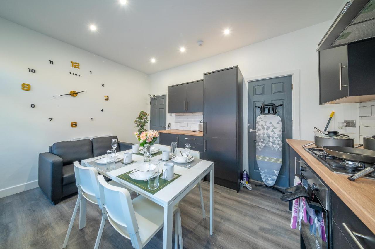 *Rc12S* For Your Most Relaxed & Cosy Stay + Free Parking + Free Fast Wifi * Лидс Экстерьер фото