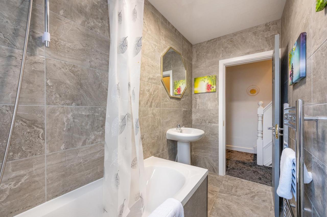 *Rc12S* For Your Most Relaxed & Cosy Stay + Free Parking + Free Fast Wifi * Лидс Экстерьер фото
