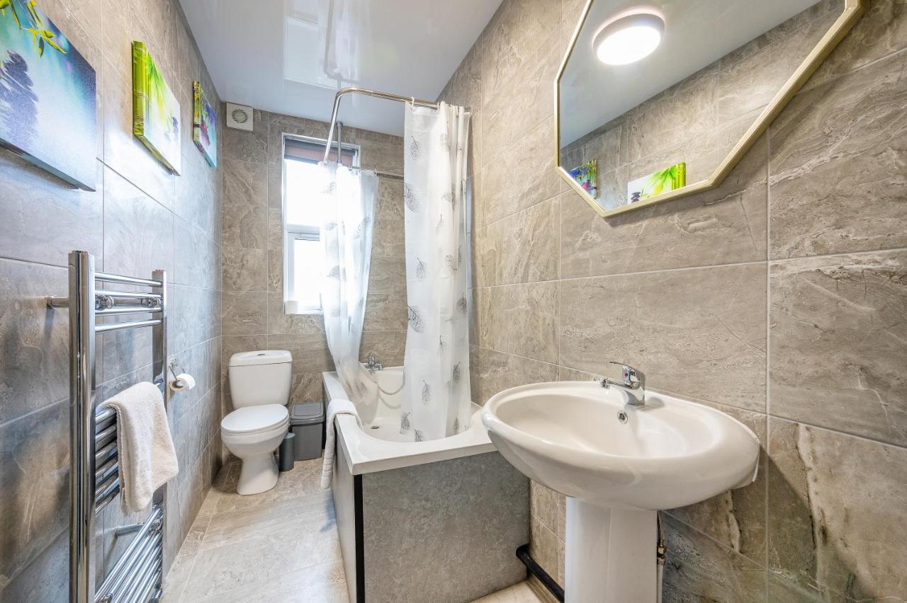 *Rc12S* For Your Most Relaxed & Cosy Stay + Free Parking + Free Fast Wifi * Лидс Экстерьер фото